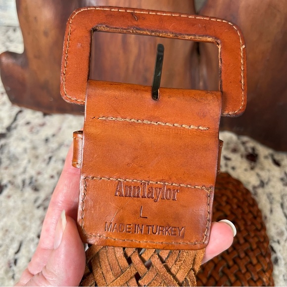Vintage Ann Taylor Wide Belt - Picture 4 of 10